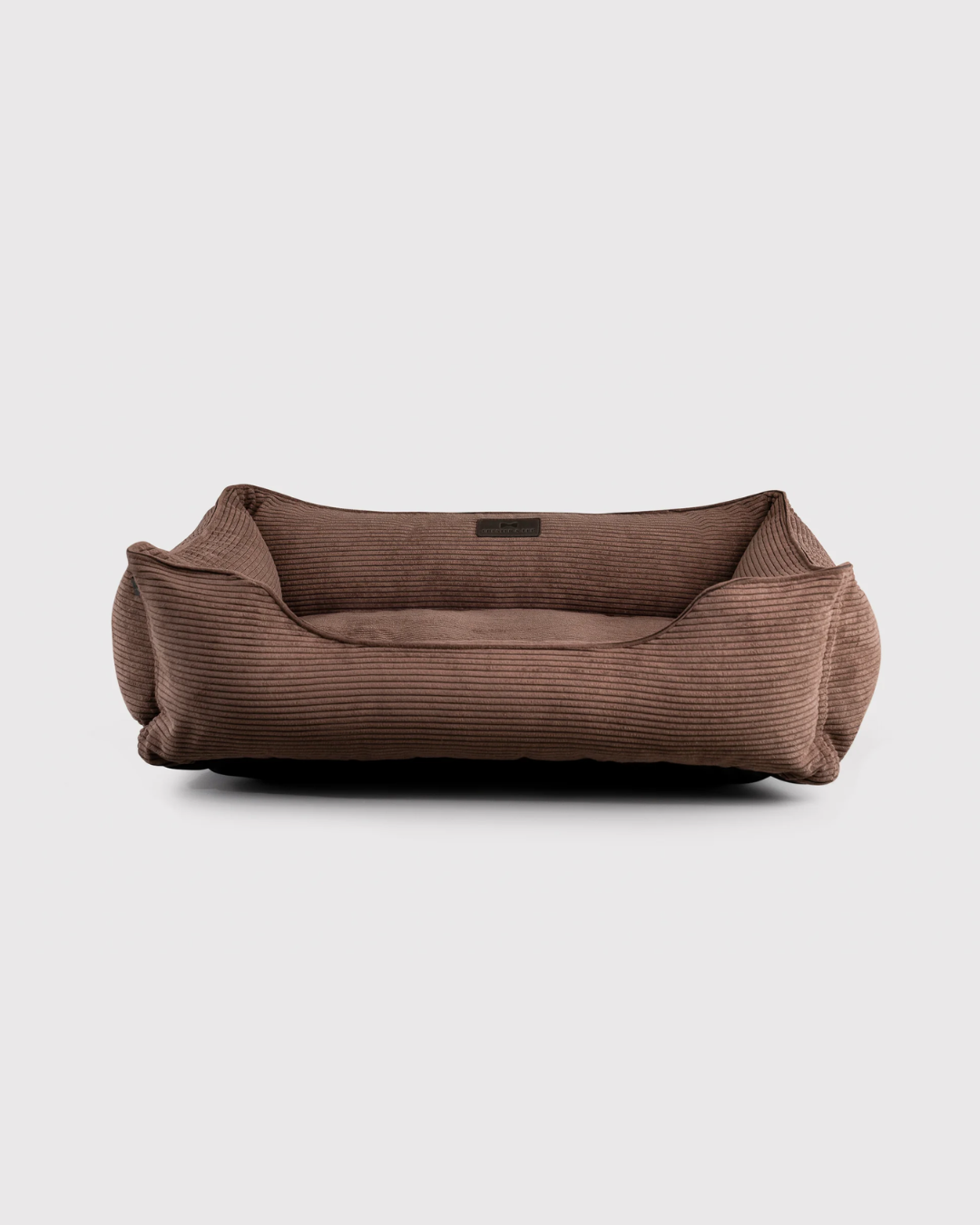 Chester & Lee | Milk Chocolate Sleeper Pet Bed