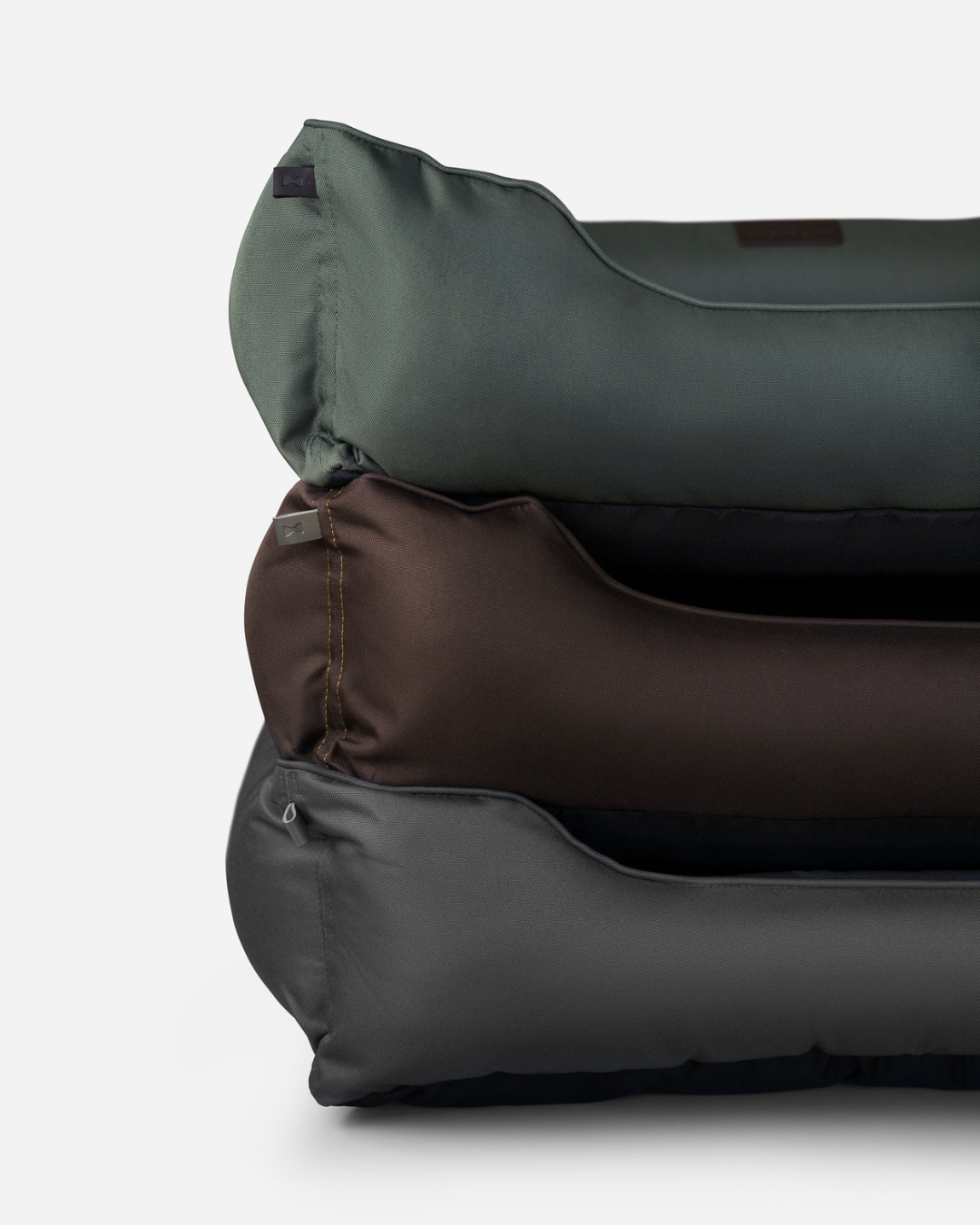 Chester & Lee | Waterproof Sleeper Pet Bed in Green