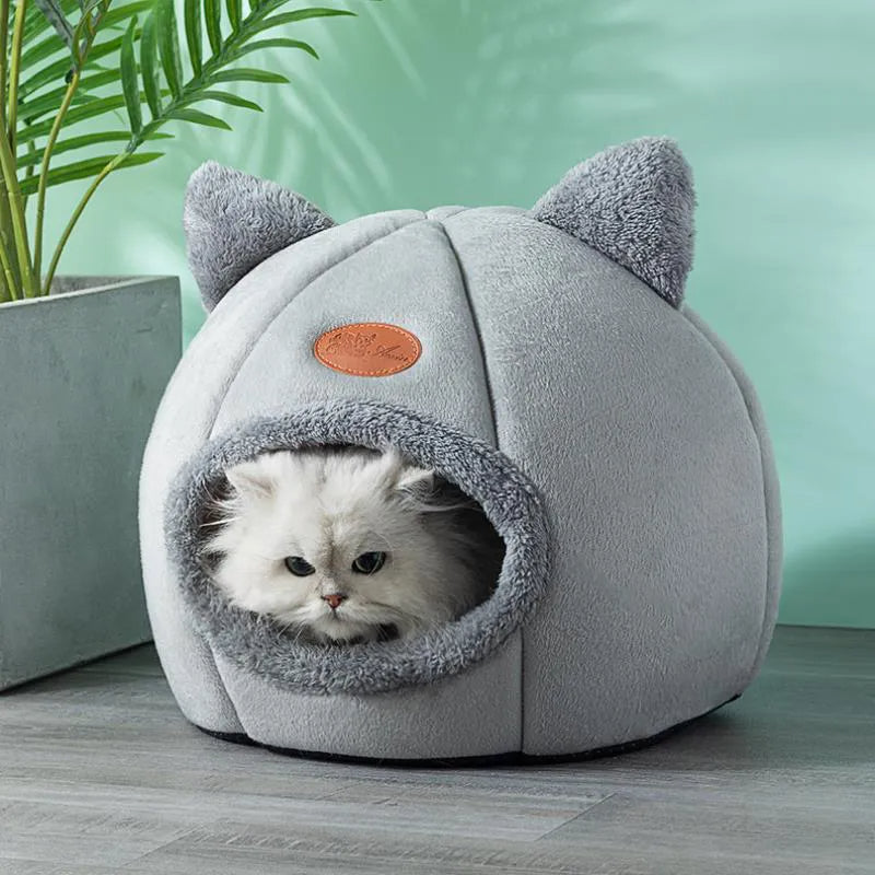 Little Winter Cat Bed Cave