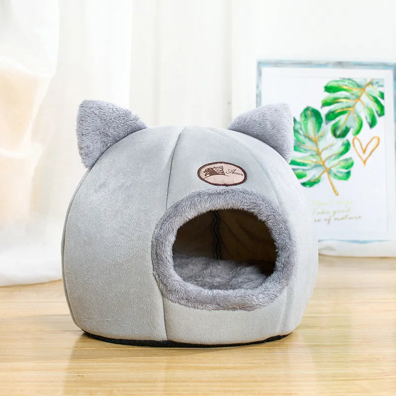 Little Winter Cat Bed Cave