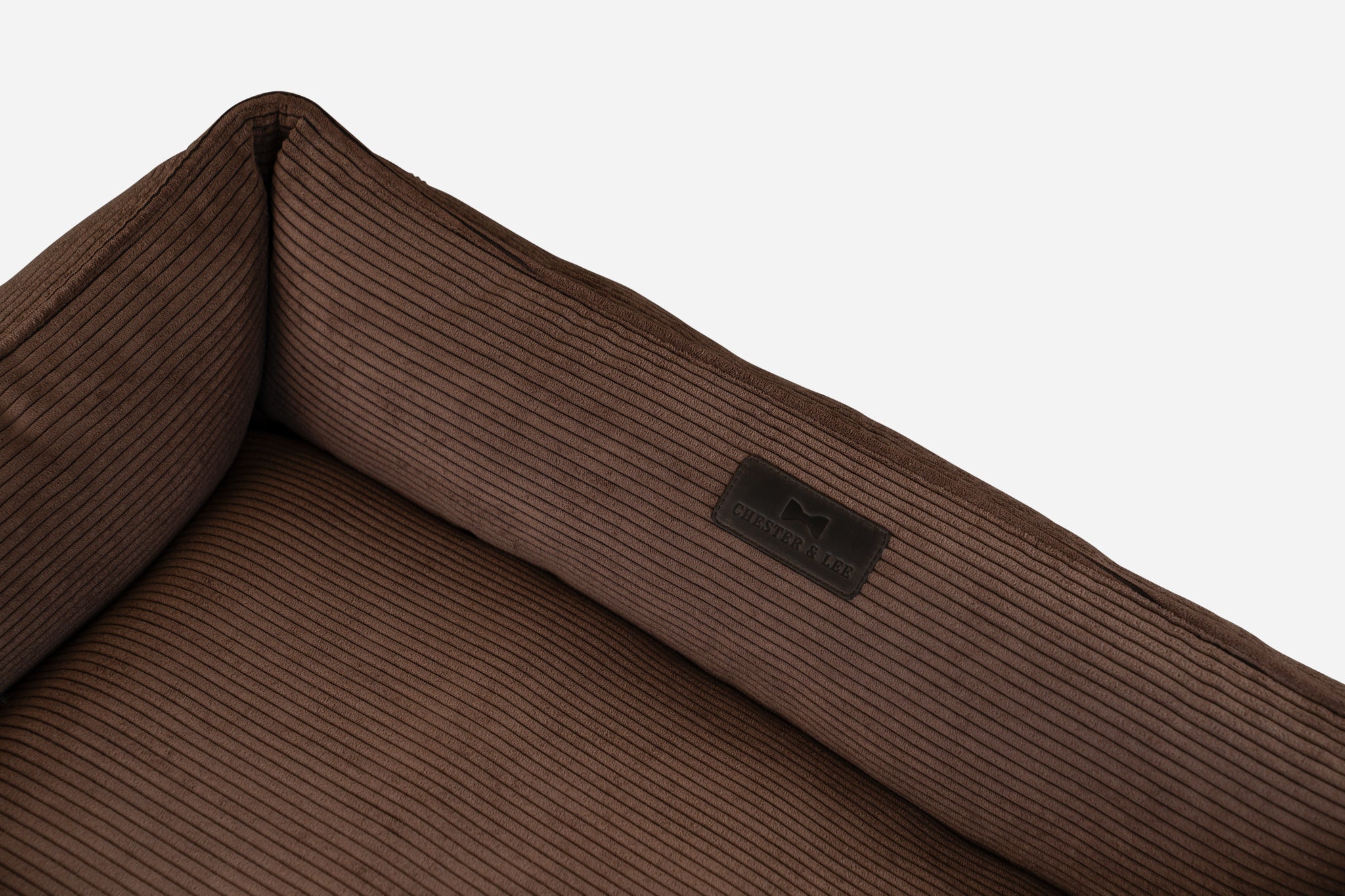 Chester & Lee | Milk Chocolate Sleeper Pet Bed