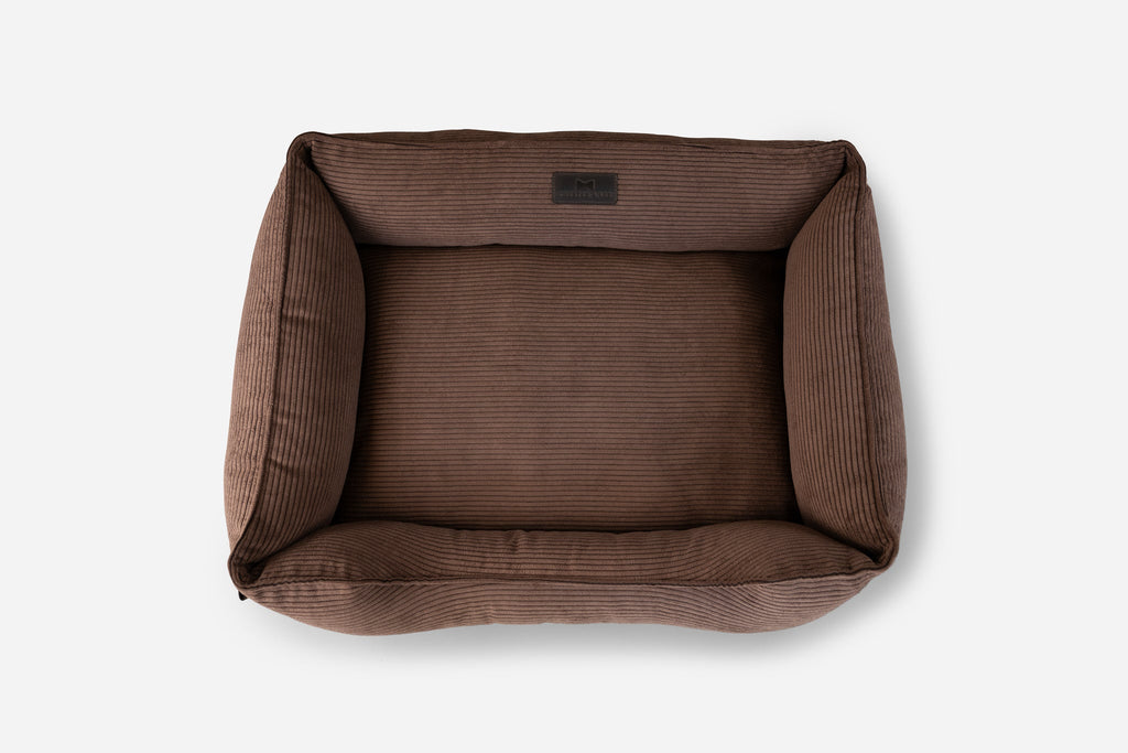 Chester & Lee | Milk Chocolate Sleeper Pet Bed