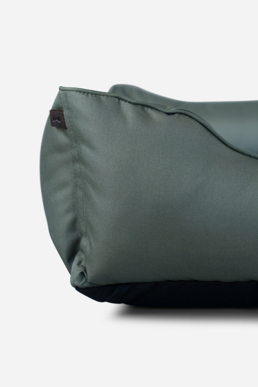 Chester & Lee | Waterproof Sleeper Pet Bed in Green