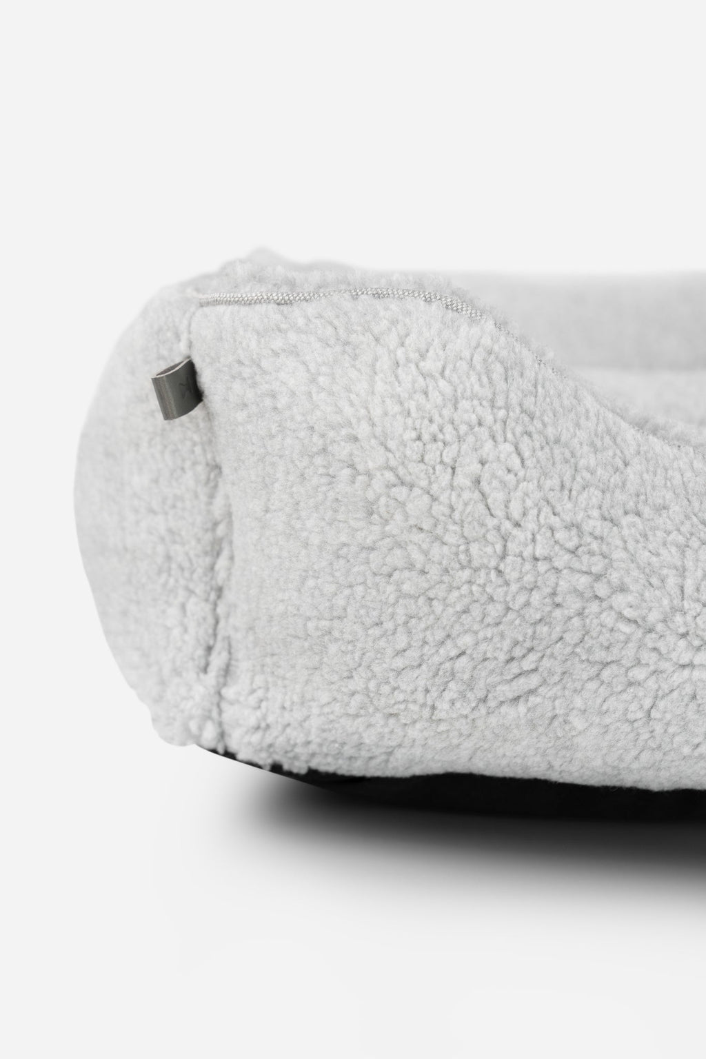 Chester & Lee | Furry Sleeper Pet Bed in Gray